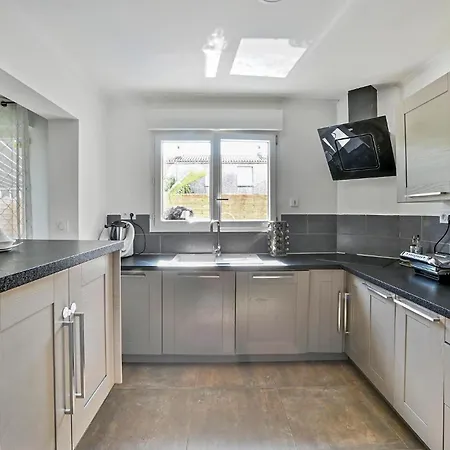 Holiday home 2 Bedroom Stunning In Orange