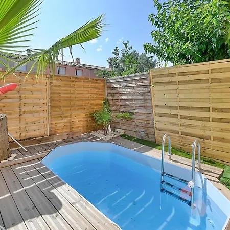 2 Bedroom Stunning In Orange Holiday home